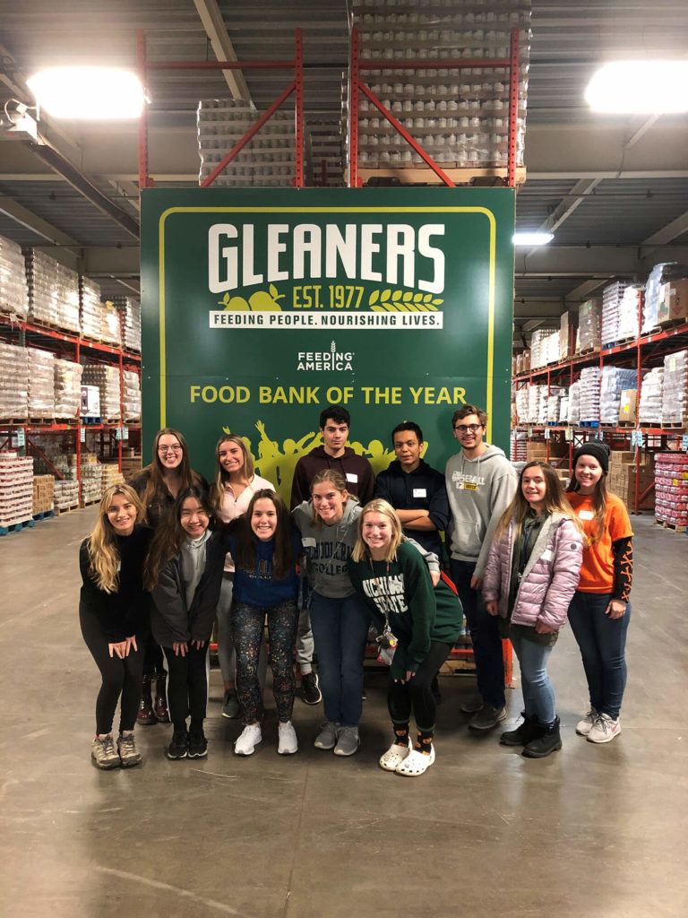 group photo at Gleaners Food Bank